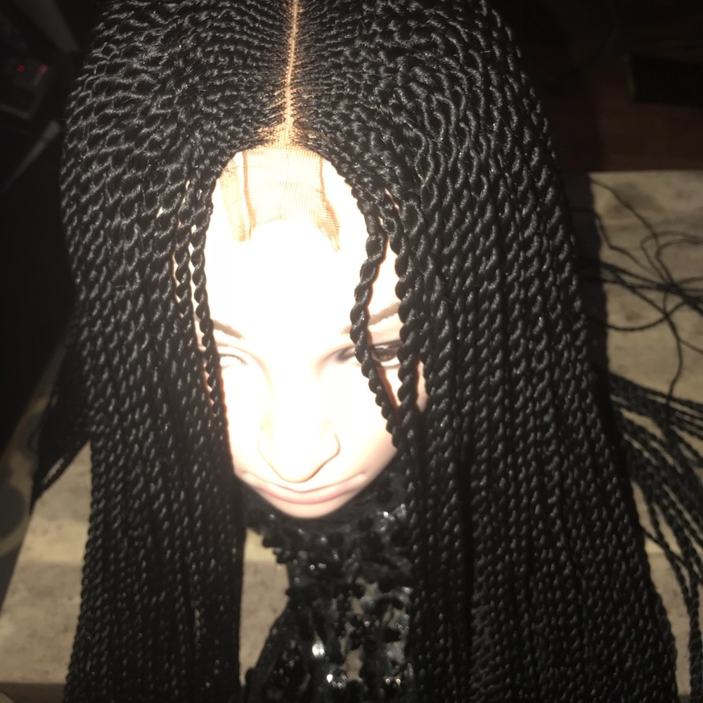 Braided wig - Picture 3 of 4
